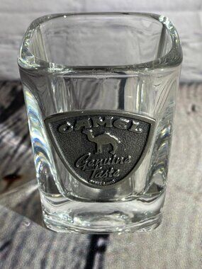 1OZ VINTAGE 1994 CAMEL SHOT GLASS WITH PEWTER EMBLEM